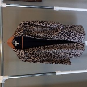 Dana Buchman Med pink leopard